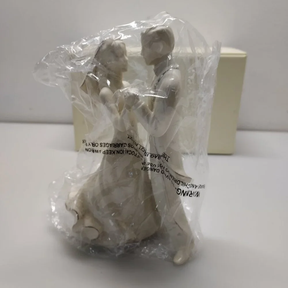 LENOX WEDDING PROMISES COLLECTION BRIDE/GROOM FIRST DANCE PORCELAIN NEW NOS VTG - Picture 2 of 16